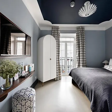 Numa Maximilian Aparthotel 3*