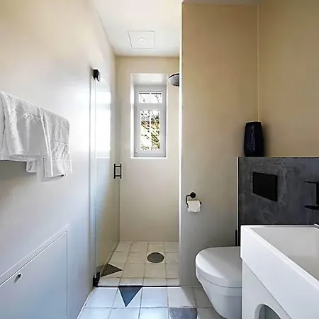 Numa Maximilian Aparthotel 3*