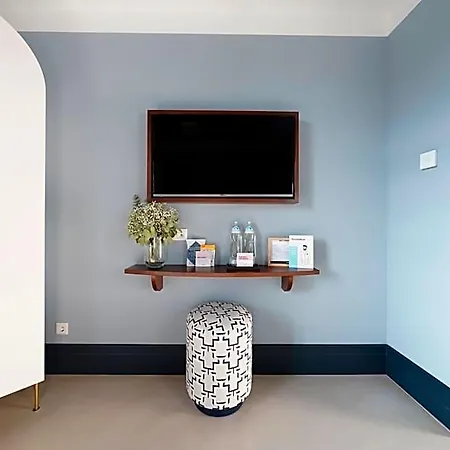 Numa Maximilian Aparthotel 3*