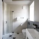 Numa Maximilian Apartahotel